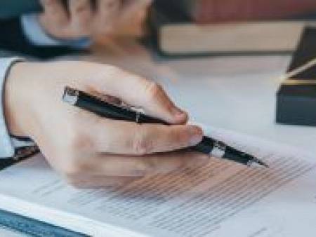 Apa Perbedaan Litigasi dan Non Litigasi dalam Penyelesaian Perkara Hukum?